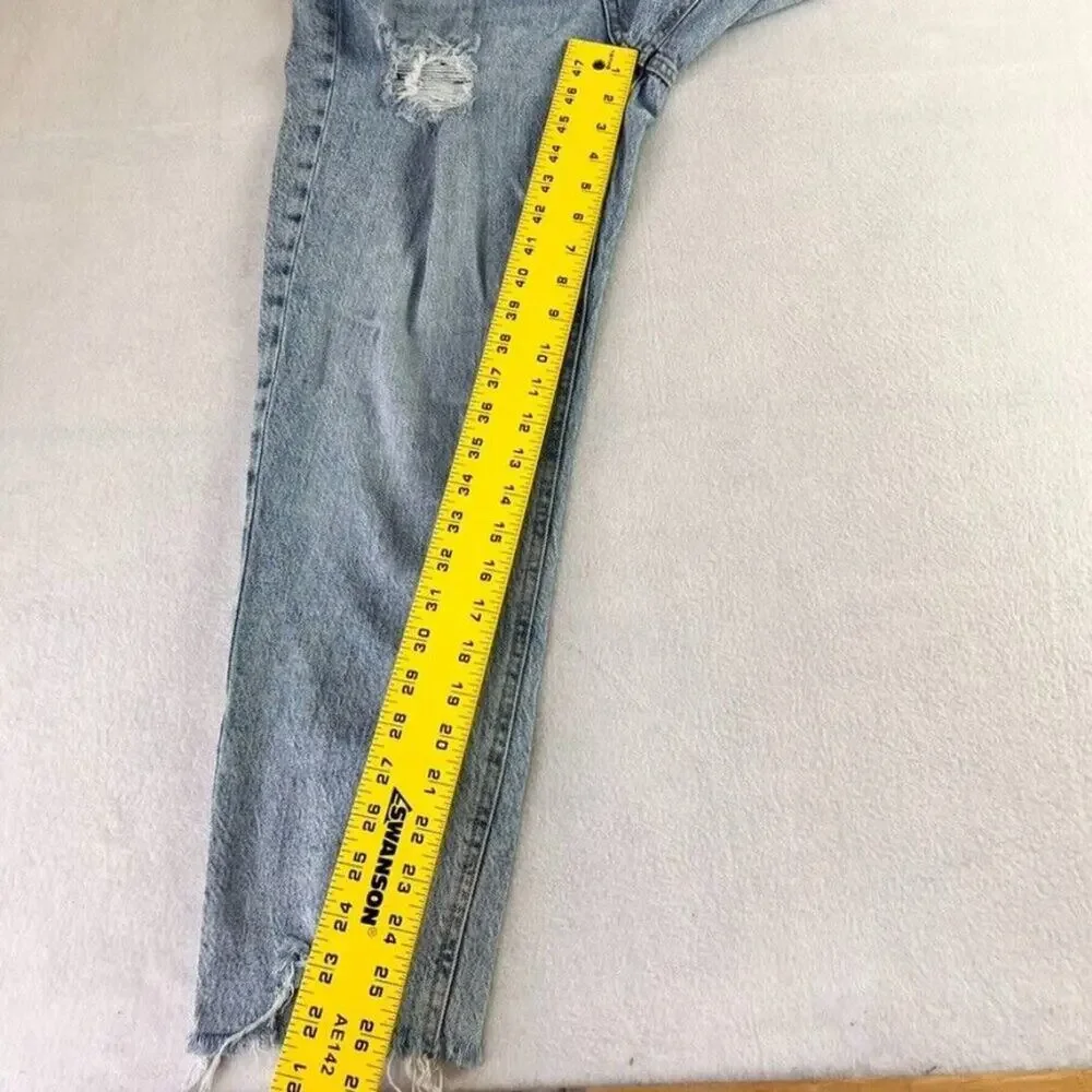 Aeropostale Mom Jean Womens  8 Reg High Rise Denim Distressed Destroyed Ripped